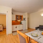 Apartman Sun I *