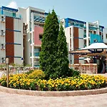 Апартамент сън сити 1 *