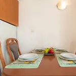 Sun I Apartment *