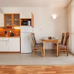 Sun I Apartment *